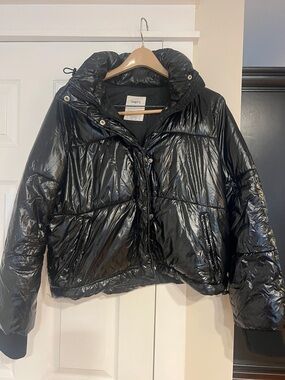 GAP Shiny Black Women's Puffer Jacket